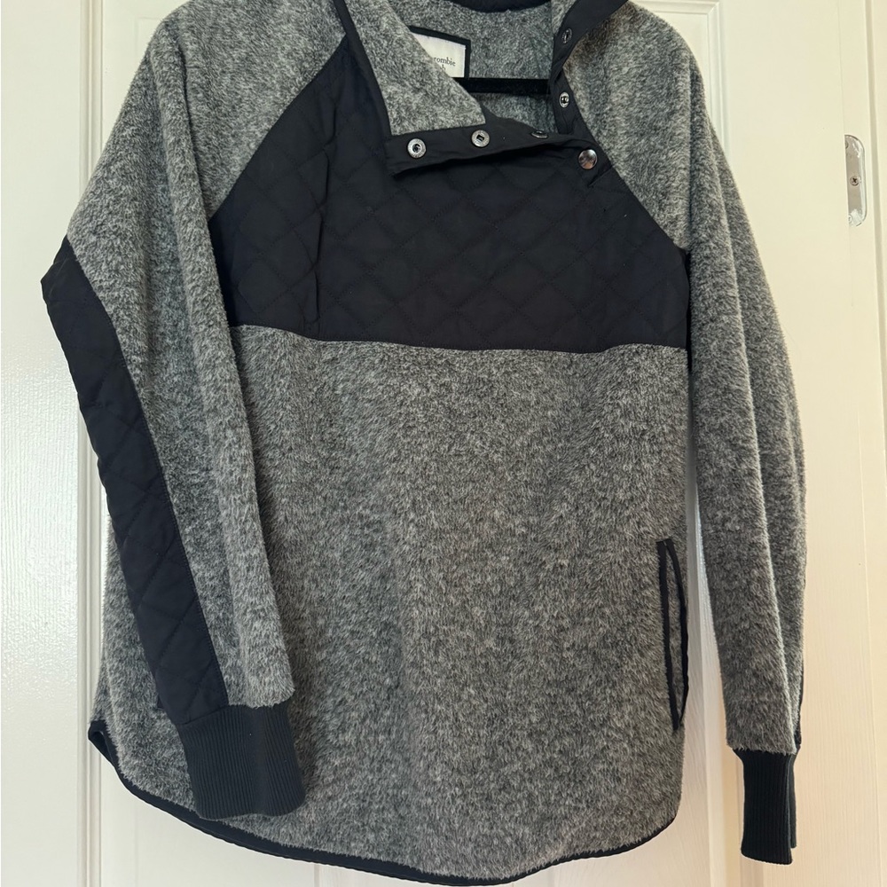 Abercrombie & Fitch Asymmetrical Snap Up Fleece Jacket - Picture 9 of 9